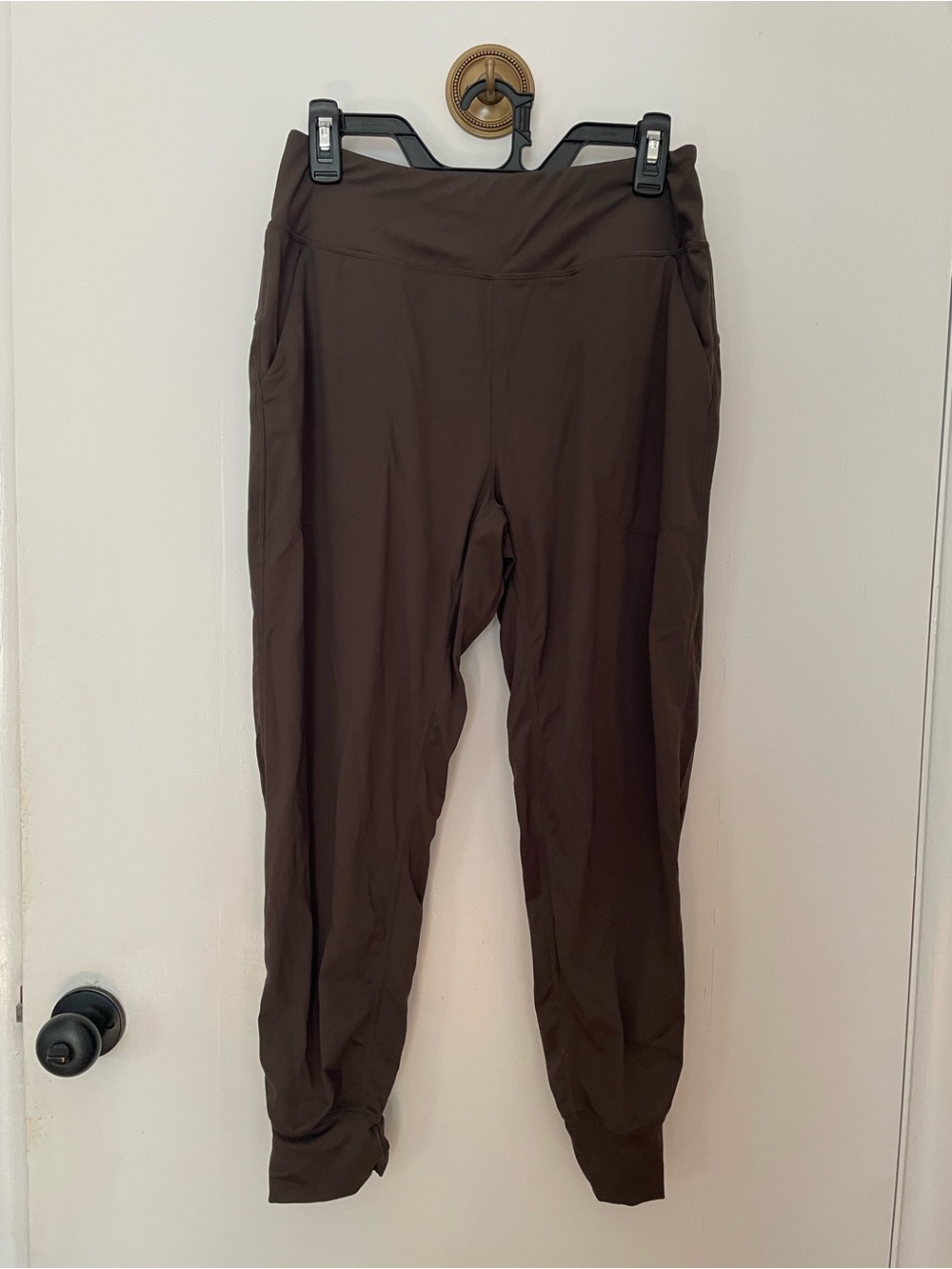 Soothfeel Women's Olive Green Dryfit Jogger Pants Short Petite